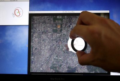 2013 Poster: Liang_Tracking Magnetics above Portable Displays