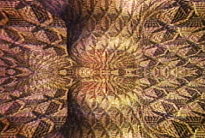 Em_Egg White and the Seven Pixels