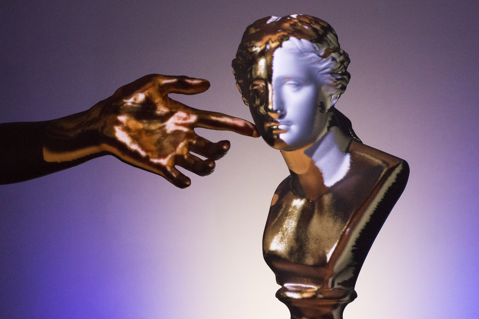 2018 SA Technical Papers_Miyashita_MIDAS projection: markerless and modelless dynamic projection mapping for material representation