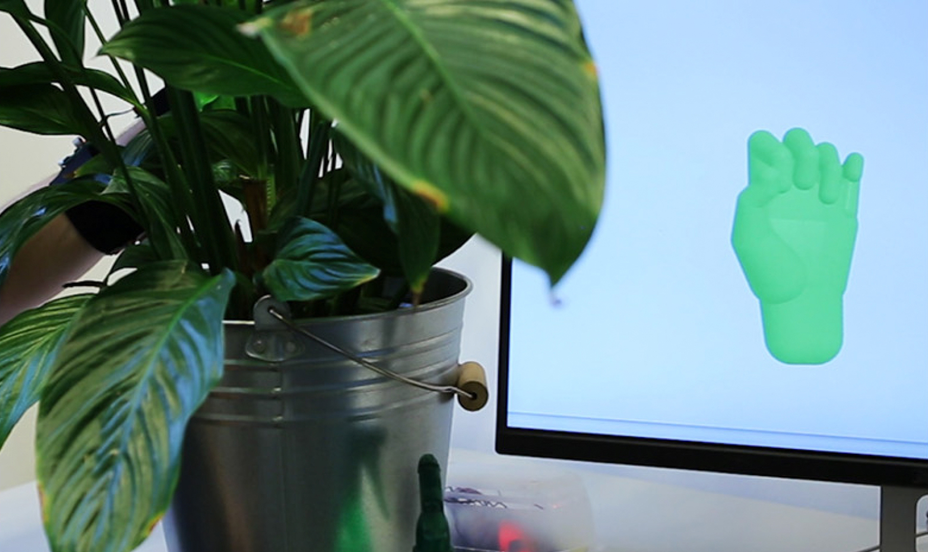 2019 ETech Glauser: A Stretch-Sensing Soft Glove for Interactive Hand Pose Estimation