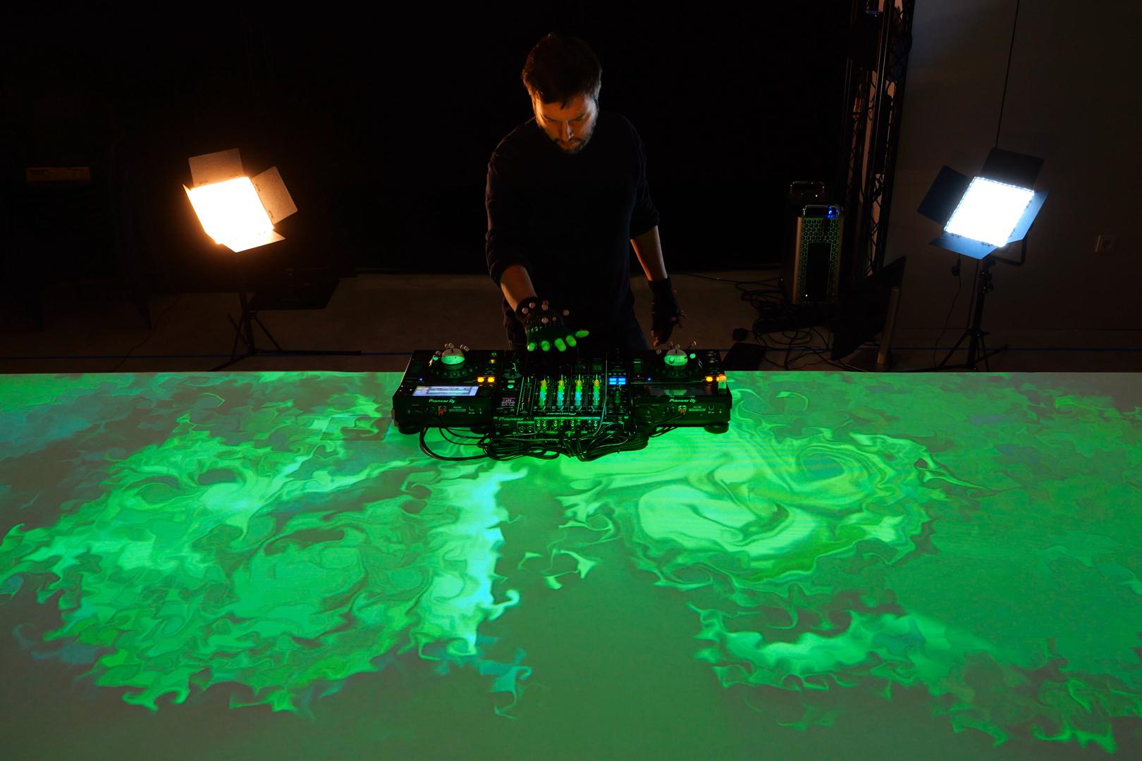 2025 Realtime Live_Castelló Ferrer_DJESTHESIA_Tangible Multimedia for DJs