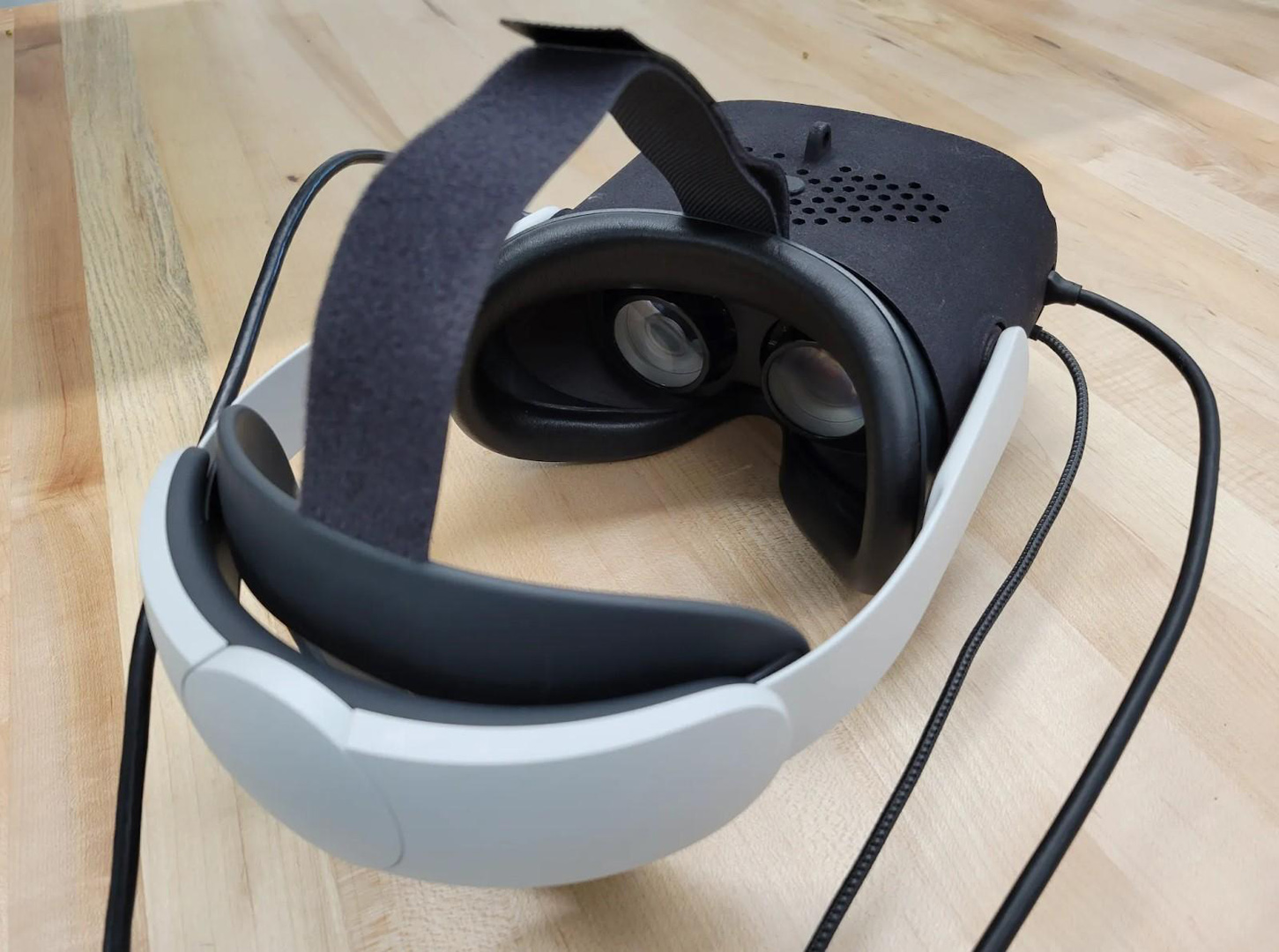 2025 E-Tech_Geng_Hyperrealistic VR.jpg